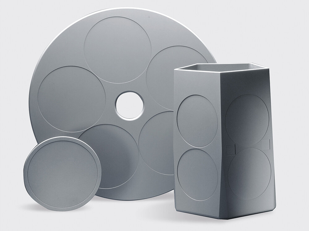 薄膜コーティングからバルク材料への CVD-SiC の進化