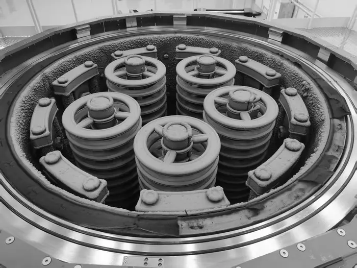 ソリッド CVD SiC フォーカス リングの製造内部: グラファイトから高精度部品まで